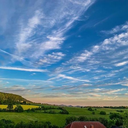 Modernes Doppelzimmer Friedewald Rhoenblick Экстерьер фото